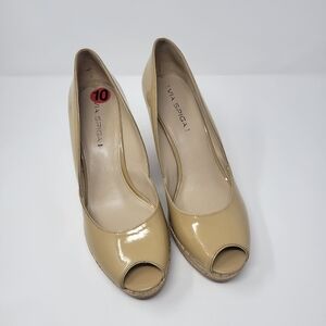 Via Spiga Platform Pump Cork Wedge Peep Toe Nude Patent Leather Pump Sz 10 NWOB